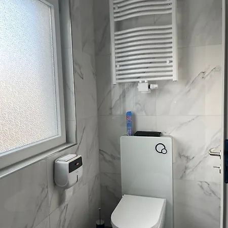 Orange Mit Weitblick Und Sauna Séjour chez l'habitant